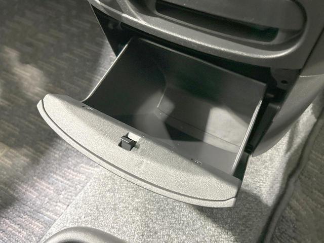 シエンタ ＤＩＣＥリミテッド　４ＷＤ　純正ナビ　バックカメラ　電動スライドドア　ＥＴＣ　７人乗り　ＨＩＤヘッドライト　１４インチＡＷ　電動格納ミラー　オートエアコン　トラクションコントロール　革巻きステアリング（50枚目）