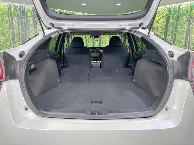 プリウス S 4WD 純正9型ナビ バックカメラ 衝突軽減システム レーダークルーズコントロール LEDヘッド・LEDフォグ ドラレコ ETC オートライト オートエアコン スマートキー(12枚目)