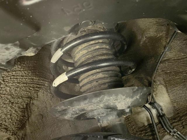 プリウス S 4WD 純正9型ナビ バックカメラ 衝突軽減システム レーダークルーズコントロール LEDヘッド・LEDフォグ ドラレコ ETC オートライト オートエアコン スマートキー(21枚目)