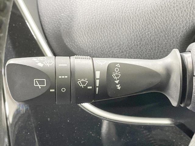 プリウス S 4WD 純正9型ナビ バックカメラ 衝突軽減システム レーダークルーズコントロール LEDヘッド・LEDフォグ ドラレコ ETC オートライト オートエアコン スマートキー(27枚目)