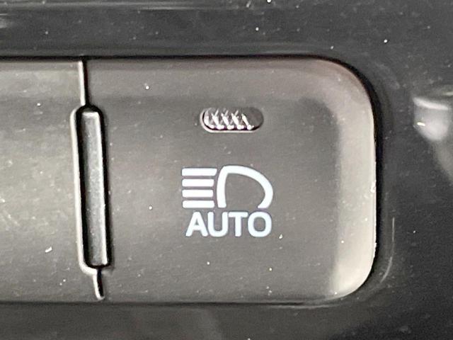 プリウス S 4WD 純正9型ナビ バックカメラ 衝突軽減システム レーダークルーズコントロール LEDヘッド・LEDフォグ ドラレコ ETC オートライト オートエアコン スマートキー(34枚目)