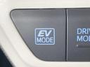 Ｓ　ＳＤナビ　バックカメラ　寒冷地仕様　衝突軽減　レーダークルーズ　禁煙車　コーナーセンサー　スマートキー　ＬＥＤヘッド　オートハイビーム　オートライト　オートエアコン　ステアリングスイッチ（26枚目）