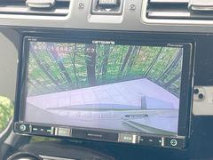 【バックカメラ】駐車時に後方がリアルタイム映像で確認できます。大型商業施設や立体駐車場での駐車時や、夜間のバック時に大活躍！運転スキルに関わらず、今や必須となった装備のひとつです！ 5