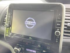 �ڽ��������ʥӡۿ͵��ν����ʥӤ������������ǥ�����ǽ�⽼�¤��Ƥ��ꡢ�£�������������³����Ф������Υ��ޥۤ�ͣУ��ץ쥤�䡼�β��ڤ������ǽ�������α�ž������˳ڤ����ʤ�ޤ����� 4