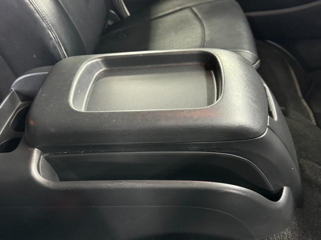 ハイエースバン スーパーＧＬ　ダークプライムＩＩ　トヨタセーフティセンス／ナイトロパワー１７インチ／新品ＴＯＹＯホワイトレター／ＬＥＤヘッドライト／オートハイビーム／レザー調シートカバー／コンビハンドル／純正メモリーナビＴＶ／Ｂカメラ／リアスポイラー（60枚目）