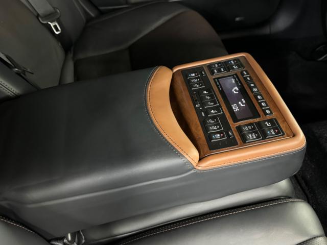 LEXUS LS LS600HL