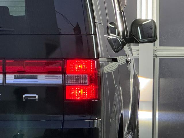 デリカＤ：５ Ｄ　パワーパッケージ　本州仕入れ／ＭＫＷ１６インチアルミ／ＢＦグッドリッチ／グリルマーカー／アルパインナビＴＶ／バックカメラ／両側パワースライドドア／シートヒーター／クルーズコントロール／社外フォグランプ／パドルシフト（20枚目）