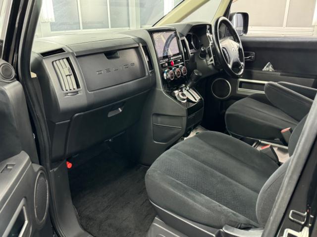 デリカＤ：５ Ｄ　パワーパッケージ　本州仕入れ／ＭＫＷ１６インチアルミ／ＢＦグッドリッチ／グリルマーカー／アルパインナビＴＶ／バックカメラ／両側パワースライドドア／シートヒーター／クルーズコントロール／社外フォグランプ／パドルシフト（40枚目）