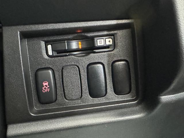 デリカＤ：５ Ｄ　パワーパッケージ　本州仕入れ／ＭＫＷ１６インチアルミ／ＢＦグッドリッチ／グリルマーカー／アルパインナビＴＶ／バックカメラ／両側パワースライドドア／シートヒーター／クルーズコントロール／社外フォグランプ／パドルシフト（61枚目）