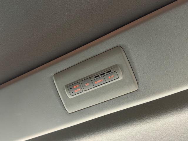 デリカＤ：５ Ｄ　パワーパッケージ　本州仕入れ／ＭＫＷ１６インチアルミ／ＢＦグッドリッチ／グリルマーカー／アルパインナビＴＶ／バックカメラ／両側パワースライドドア／シートヒーター／クルーズコントロール／社外フォグランプ／パドルシフト（62枚目）