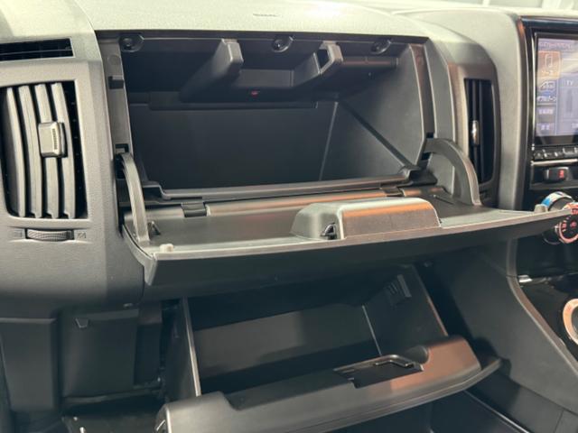 デリカＤ：５ Ｄ　パワーパッケージ　本州仕入れ／ＭＫＷ１６インチアルミ／ＢＦグッドリッチ／グリルマーカー／アルパインナビＴＶ／バックカメラ／両側パワースライドドア／シートヒーター／クルーズコントロール／社外フォグランプ／パドルシフト（63枚目）