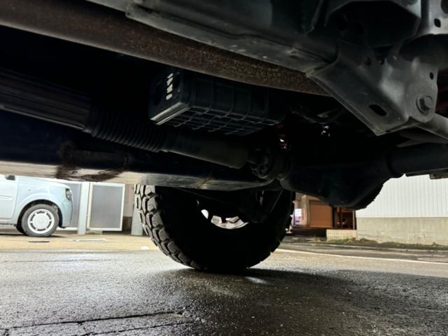 ジープ・ラングラーアンリミテッド スポーツ リフトアップ/マッドタイヤ/社外バンパー/社外グリル/社外ヘッドライト/サイドマーカー/サイドステップ/ルーフラック/テールガード/アルパインフローティングナビTV/バックカメラ/ETC車載器(30枚目)