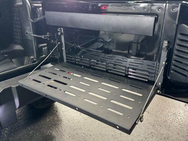 ジープ・ラングラーアンリミテッド スポーツ リフトアップ/マッドタイヤ/社外バンパー/社外グリル/社外ヘッドライト/サイドマーカー/サイドステップ/ルーフラック/テールガード/アルパインフローティングナビTV/バックカメラ/ETC車載器(41枚目)