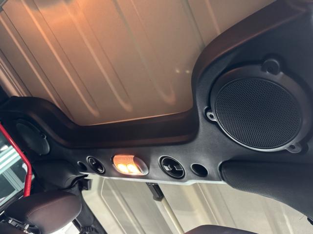 ジープ・ラングラーアンリミテッド スポーツ リフトアップ/マッドタイヤ/社外バンパー/社外グリル/社外ヘッドライト/サイドマーカー/サイドステップ/ルーフラック/テールガード/アルパインフローティングナビTV/バックカメラ/ETC車載器(45枚目)