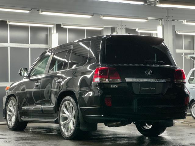 ランドクルーザー ＺＸ　１ナンバー登録／ＷＡＬＤ２２インチ／モデリスタエアロ／ガナドールマフラー／社外テール／サンルーフ／黒革シート／シートヒーター／ベンチレーション／サスコン／メーカーＯＰナビＴＶ／コーナーソナー／エンスタ（27枚目）