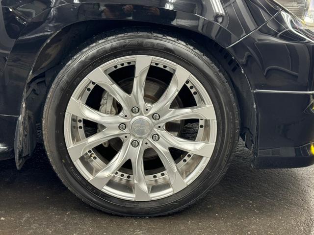 ランドクルーザー ＺＸ　１ナンバー登録／ＷＡＬＤ２２インチ／モデリスタエアロ／ガナドールマフラー／社外テール／サンルーフ／黒革シート／シートヒーター／ベンチレーション／サスコン／メーカーＯＰナビＴＶ／コーナーソナー／エンスタ（31枚目）