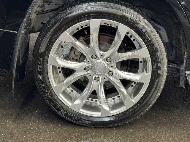 ランドクルーザー ＺＸ　１ナンバー登録／ＷＡＬＤ２２インチ／モデリスタエアロ／ガナドールマフラー／社外テール／サンルーフ／黒革シート／シートヒーター／ベンチレーション／サスコン／メーカーＯＰナビＴＶ／コーナーソナー／エンスタ（32枚目）