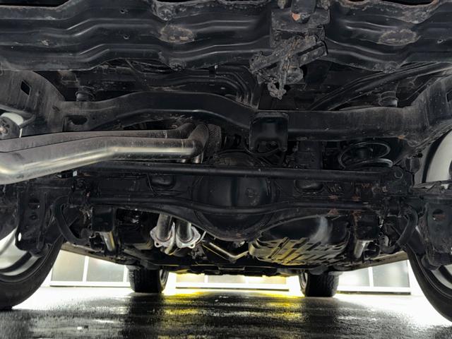 ランドクルーザー ＺＸ　１ナンバー登録／ＷＡＬＤ２２インチ／モデリスタエアロ／ガナドールマフラー／社外テール／サンルーフ／黒革シート／シートヒーター／ベンチレーション／サスコン／メーカーＯＰナビＴＶ／コーナーソナー／エンスタ（35枚目）