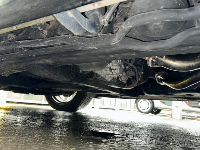 ランドクルーザー ＺＸ　１ナンバー登録／ＷＡＬＤ２２インチ／モデリスタエアロ／ガナドールマフラー／社外テール／サンルーフ／黒革シート／シートヒーター／ベンチレーション／サスコン／メーカーＯＰナビＴＶ／コーナーソナー／エンスタ（37枚目）