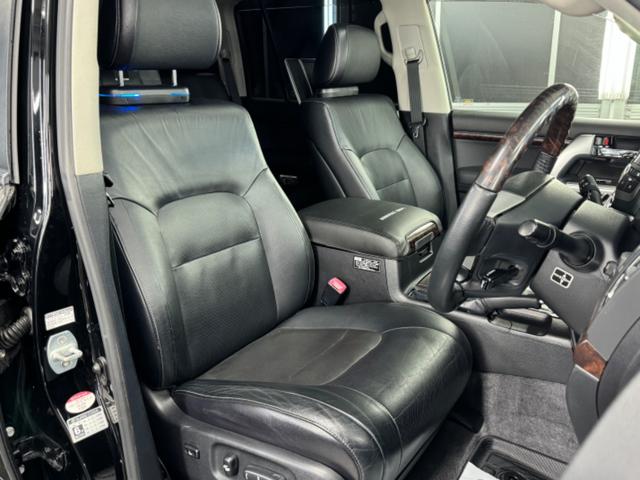 ランドクルーザー ＺＸ　１ナンバー登録／ＷＡＬＤ２２インチ／モデリスタエアロ／ガナドールマフラー／社外テール／サンルーフ／黒革シート／シートヒーター／ベンチレーション／サスコン／メーカーＯＰナビＴＶ／コーナーソナー／エンスタ（41枚目）