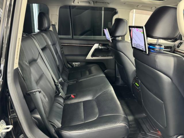 ランドクルーザー ＺＸ　１ナンバー登録／ＷＡＬＤ２２インチ／モデリスタエアロ／ガナドールマフラー／社外テール／サンルーフ／黒革シート／シートヒーター／ベンチレーション／サスコン／メーカーＯＰナビＴＶ／コーナーソナー／エンスタ（44枚目）