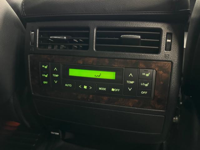 ランドクルーザー ＺＸ　１ナンバー登録／ＷＡＬＤ２２インチ／モデリスタエアロ／ガナドールマフラー／社外テール／サンルーフ／黒革シート／シートヒーター／ベンチレーション／サスコン／メーカーＯＰナビＴＶ／コーナーソナー／エンスタ（49枚目）