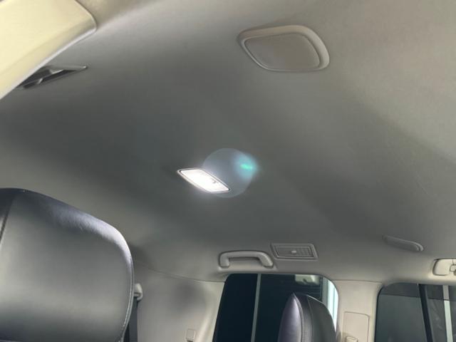 ランドクルーザー ＺＸ　１ナンバー登録／ＷＡＬＤ２２インチ／モデリスタエアロ／ガナドールマフラー／社外テール／サンルーフ／黒革シート／シートヒーター／ベンチレーション／サスコン／メーカーＯＰナビＴＶ／コーナーソナー／エンスタ（54枚目）