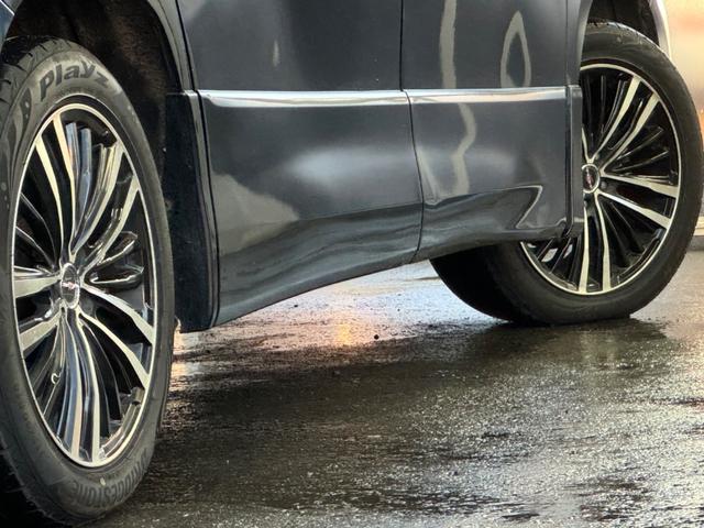 ヴェルファイア ３．５Ｚ　プラチナセレクションＩＩ　タイプゴールド　社外１８インチＡＷ／システムコンソール／両側パワースライドドア／パワーバックドア／純正オプションナビＴＶ／バックカメラ／コンビハンドル／ＥＴＣ車載器／切替４ＷＤ／コーナーセンサー／クルーズコントロール（22枚目）