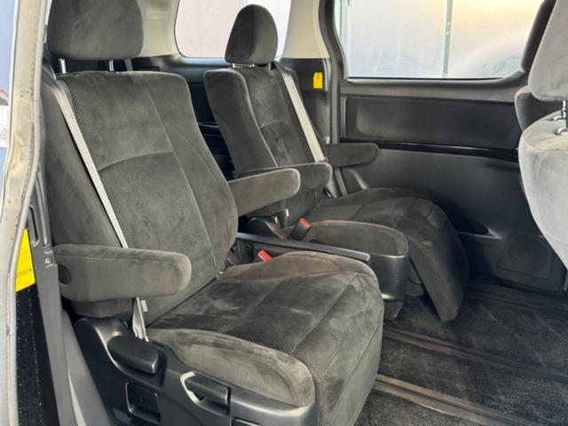 ヴェルファイア ３．５Ｚ　プラチナセレクションＩＩ　タイプゴールド　社外１８インチＡＷ／システムコンソール／両側パワースライドドア／パワーバックドア／純正オプションナビＴＶ／バックカメラ／コンビハンドル／ＥＴＣ車載器／切替４ＷＤ／コーナーセンサー／クルーズコントロール（33枚目）