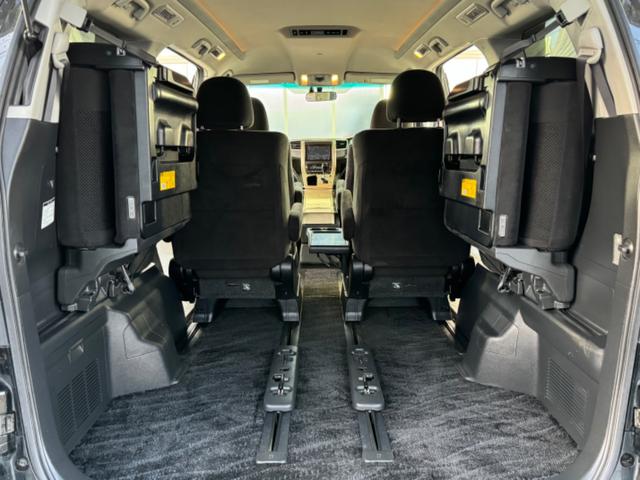 ヴェルファイア ３．５Ｚ　プラチナセレクションＩＩ　タイプゴールド　社外１８インチＡＷ／システムコンソール／両側パワースライドドア／パワーバックドア／純正オプションナビＴＶ／バックカメラ／コンビハンドル／ＥＴＣ車載器／切替４ＷＤ／コーナーセンサー／クルーズコントロール（38枚目）