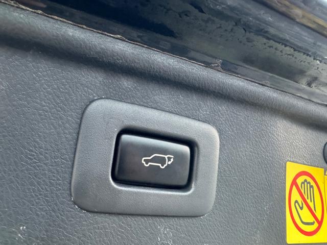 ヴェルファイア ３．５Ｚ　プラチナセレクションＩＩ　タイプゴールド　社外１８インチＡＷ／システムコンソール／両側パワースライドドア／パワーバックドア／純正オプションナビＴＶ／バックカメラ／コンビハンドル／ＥＴＣ車載器／切替４ＷＤ／コーナーセンサー／クルーズコントロール（39枚目）