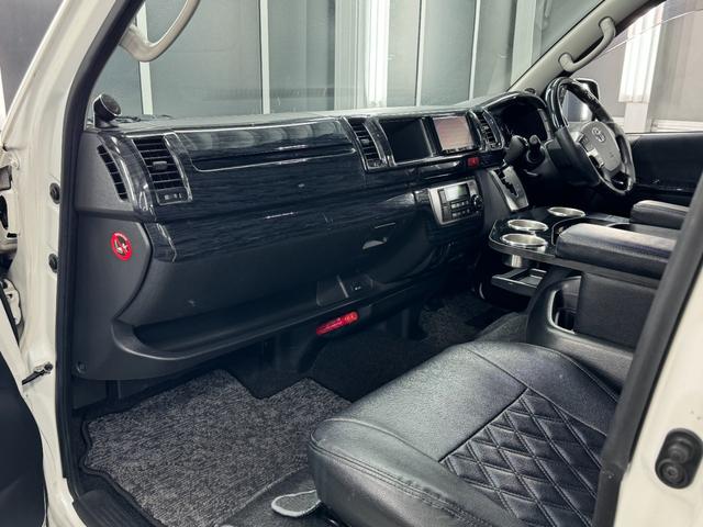 ハイエースバン ロングワイドスーパーＧＬ　本州仕入れ／ナイトロパワー１７インチ／新品タイヤ／ローダウン／ベッドキット／両側パワースライド／ＬＥＤヘッドライト／社外ＳＤナビＴＶ／追加スピーカー／バックカメラ／ＥＴＣ車載器／ドラレコ／シートカバー（37枚目）