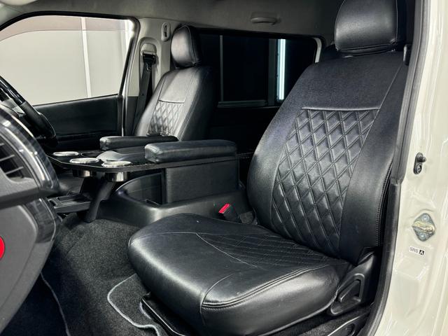 ハイエースバン ロングワイドスーパーＧＬ　本州仕入れ／ナイトロパワー１７インチ／新品タイヤ／ローダウン／ベッドキット／両側パワースライド／ＬＥＤヘッドライト／社外ＳＤナビＴＶ／追加スピーカー／バックカメラ／ＥＴＣ車載器／ドラレコ／シートカバー（38枚目）