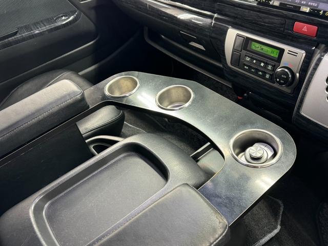 ハイエースバン ロングワイドスーパーＧＬ　本州仕入れ／ナイトロパワー１７インチ／新品タイヤ／ローダウン／ベッドキット／両側パワースライド／ＬＥＤヘッドライト／社外ＳＤナビＴＶ／追加スピーカー／バックカメラ／ＥＴＣ車載器／ドラレコ／シートカバー（59枚目）