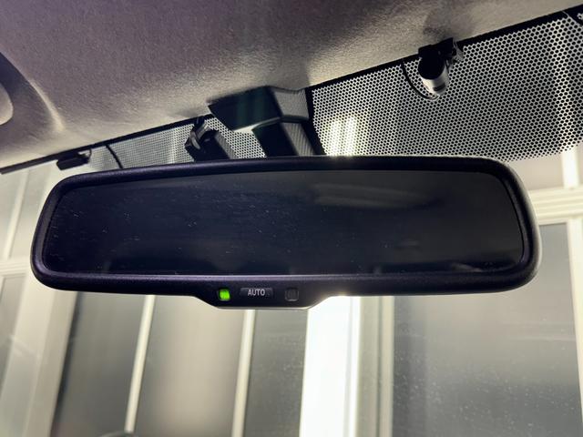 ハイエースバン ロングワイドスーパーＧＬ　本州仕入れ／ナイトロパワー１７インチ／新品タイヤ／ローダウン／ベッドキット／両側パワースライド／ＬＥＤヘッドライト／社外ＳＤナビＴＶ／追加スピーカー／バックカメラ／ＥＴＣ車載器／ドラレコ／シートカバー（62枚目）