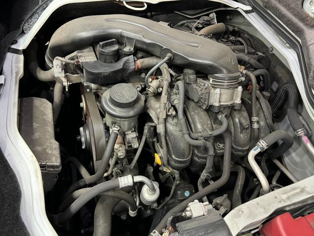 ハイエースバン ロングワイドスーパーＧＬ　本州仕入れ／ナイトロパワー１７インチ／新品タイヤ／ローダウン／ベッドキット／両側パワースライド／ＬＥＤヘッドライト／社外ＳＤナビＴＶ／追加スピーカー／バックカメラ／ＥＴＣ車載器／ドラレコ／シートカバー（70枚目）