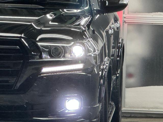 ランドクルーザー ZX 後期フェイス/WALDエアロ/オーバーフェンダー/エルフォード24インチ/アルパイン10インチナビTV/黒革シート/サンルーフ/パワーバックドア/ヒッチメンバー/サスコン/エンスタ/社外マフラー(4枚目)