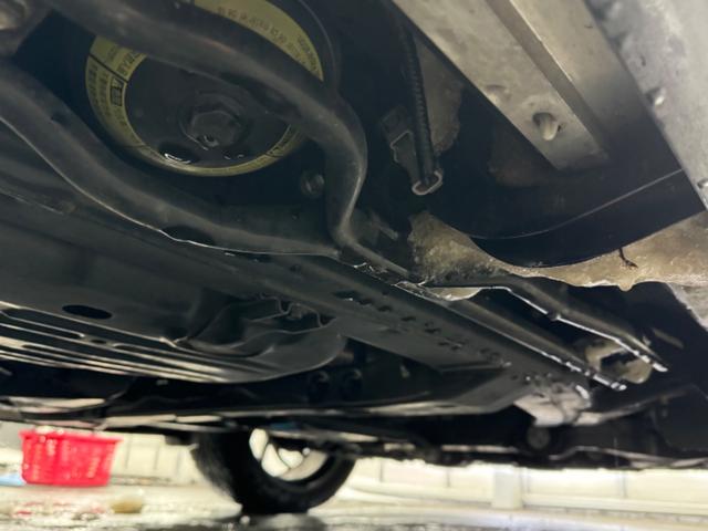 ランドクルーザー ZX 後期フェイス/WALDエアロ/オーバーフェンダー/エルフォード24インチ/アルパイン10インチナビTV/黒革シート/サンルーフ/パワーバックドア/ヒッチメンバー/サスコン/エンスタ/社外マフラー(33枚目)