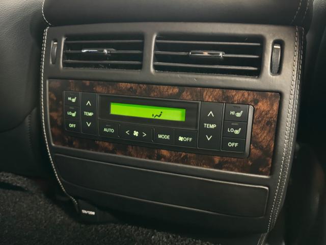 ランドクルーザー ZX 後期フェイス/WALDエアロ/オーバーフェンダー/エルフォード24インチ/アルパイン10インチナビTV/黒革シート/サンルーフ/パワーバックドア/ヒッチメンバー/サスコン/エンスタ/社外マフラー(49枚目)