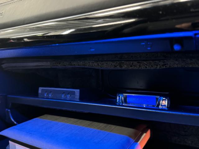 ランドクルーザー ZX 後期フェイス/WALDエアロ/オーバーフェンダー/エルフォード24インチ/アルパイン10インチナビTV/黒革シート/サンルーフ/パワーバックドア/ヒッチメンバー/サスコン/エンスタ/社外マフラー(59枚目)