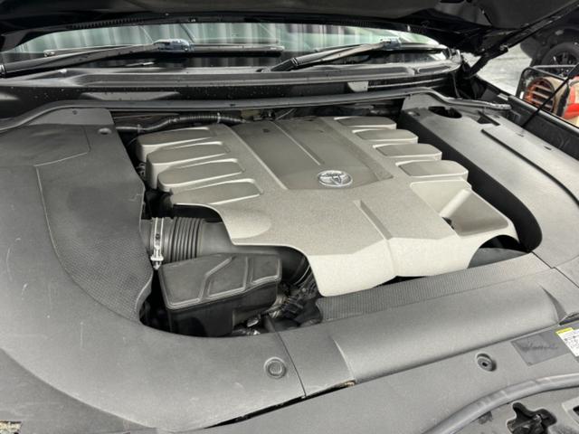 ランドクルーザー ZX 後期フェイス/WALDエアロ/オーバーフェンダー/エルフォード24インチ/アルパイン10インチナビTV/黒革シート/サンルーフ/パワーバックドア/ヒッチメンバー/サスコン/エンスタ/社外マフラー(70枚目)