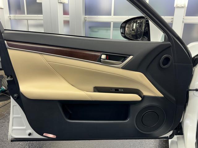 ＧＳ ＧＳ３５０　Ｉパッケージ　本革シート／ＲＳＲ車高調／シートヒーター／ベンチレーション／電動サンシェード／コンビハンドル／シートメモリー／純正エンジンスターター／寒冷地仕様／リア３面スモーク／ＥＴＣ車載器／クルーズコントロール（50枚目）