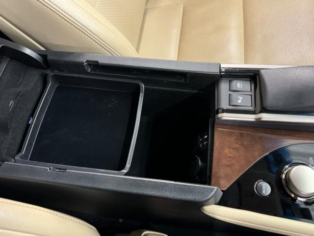 ＧＳ ＧＳ３５０　Ｉパッケージ　本革シート／ＲＳＲ車高調／シートヒーター／ベンチレーション／電動サンシェード／コンビハンドル／シートメモリー／純正エンジンスターター／寒冷地仕様／リア３面スモーク／ＥＴＣ車載器／クルーズコントロール（65枚目）