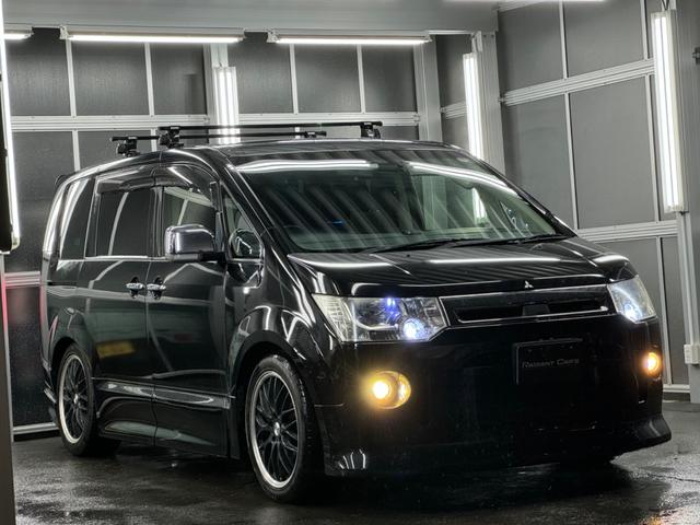 デリカＤ：５ ローデスト　Ｇ　パワーパッケージ　本州仕入れ／社外１９インチアルミ／ローダウン／社外マフラー／カロッツェリアナビＴＶ／カロッツェリアリアモニター／両側パワースライド／パドルシフト／レザー調シートカバー／ＥＴＣ車載器／ルーフキャリア（4枚目）