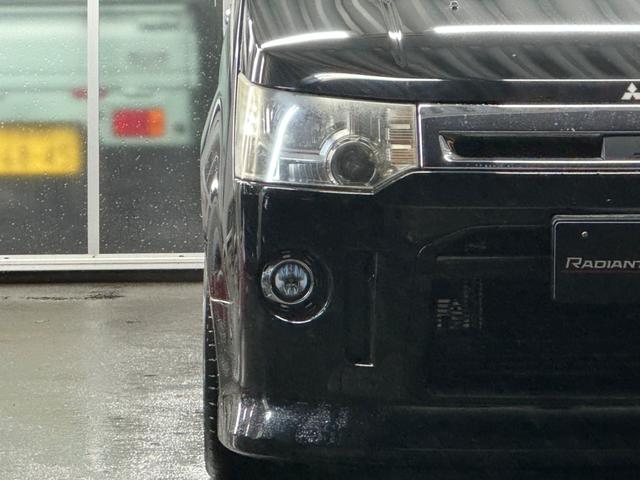 デリカＤ：５ ローデスト　Ｇ　パワーパッケージ　本州仕入れ／社外１９インチアルミ／ローダウン／社外マフラー／カロッツェリアナビＴＶ／カロッツェリアリアモニター／両側パワースライド／パドルシフト／レザー調シートカバー／ＥＴＣ車載器／ルーフキャリア（10枚目）