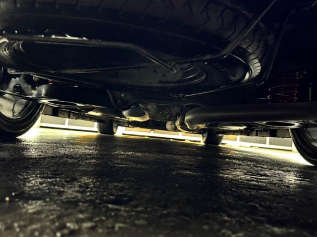 デリカＤ：５ ローデスト　Ｇ　パワーパッケージ　本州仕入れ／社外１９インチアルミ／ローダウン／社外マフラー／カロッツェリアナビＴＶ／カロッツェリアリアモニター／両側パワースライド／パドルシフト／レザー調シートカバー／ＥＴＣ車載器／ルーフキャリア（30枚目）