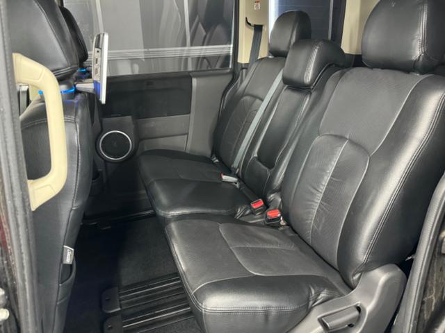 デリカＤ：５ ローデスト　Ｇ　パワーパッケージ　本州仕入れ／社外１９インチアルミ／ローダウン／社外マフラー／カロッツェリアナビＴＶ／カロッツェリアリアモニター／両側パワースライド／パドルシフト／レザー調シートカバー／ＥＴＣ車載器／ルーフキャリア（40枚目）