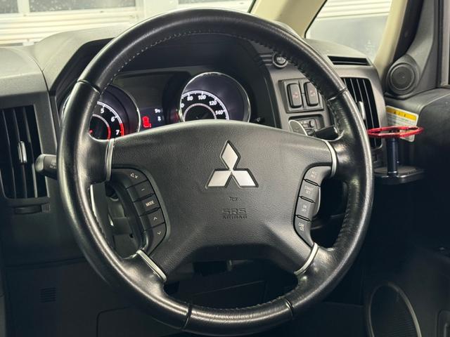 デリカＤ：５ ローデスト　Ｇ　パワーパッケージ　本州仕入れ／社外１９インチアルミ／ローダウン／社外マフラー／カロッツェリアナビＴＶ／カロッツェリアリアモニター／両側パワースライド／パドルシフト／レザー調シートカバー／ＥＴＣ車載器／ルーフキャリア（49枚目）