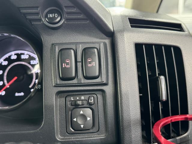 デリカＤ：５ ローデスト　Ｇ　パワーパッケージ　本州仕入れ／社外１９インチアルミ／ローダウン／社外マフラー／カロッツェリアナビＴＶ／カロッツェリアリアモニター／両側パワースライド／パドルシフト／レザー調シートカバー／ＥＴＣ車載器／ルーフキャリア（56枚目）