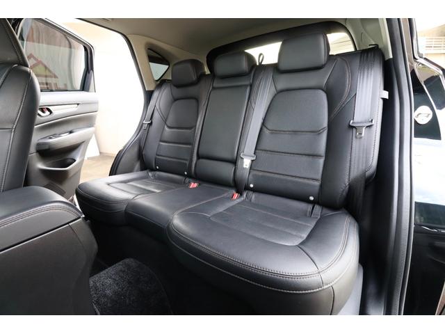 ＣＸ－５ ＸＤ　Ｌパッケージ　ＢＯＳＥ　黒革シート　エンスタ　パワーバックドア　ＢＳＭ／ＲＣＴＡ／ＨＵＤ　　シートヒーター　ステアヒーター　レーダークルーズ　純正ＳＤナビ　バックカメラ　ＥＴＣ　ＢＳＭ　ＲＣＴＡ　ＬＥＤヘッドライト（15枚目）